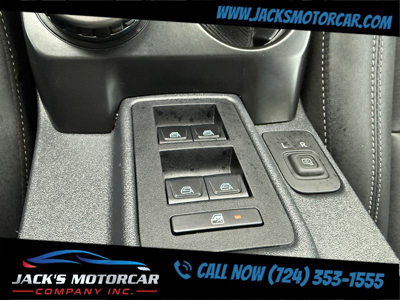 Used 2025 Ford Bronco Badlands image 34