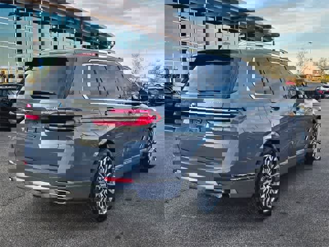 Used 2024 BMW X7 xDrive40i image 13