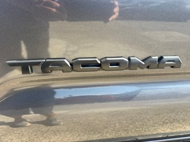 Used 2023 Toyota Tacoma SR5 RWD image 9