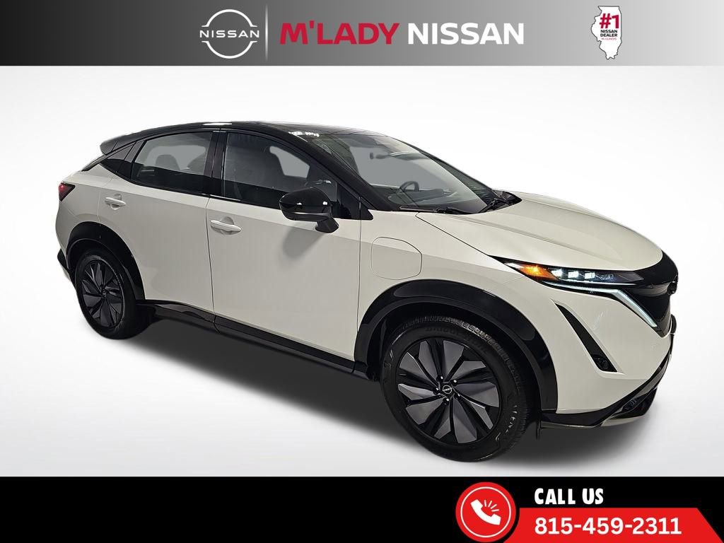 Used 2023 Nissan Ariya AWD image 3