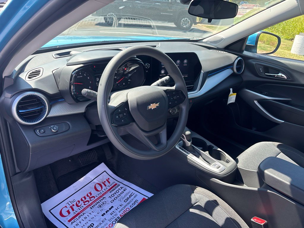 New 2026 Chevrolet Trax LS w/ LS Convenience Package FWD image 10