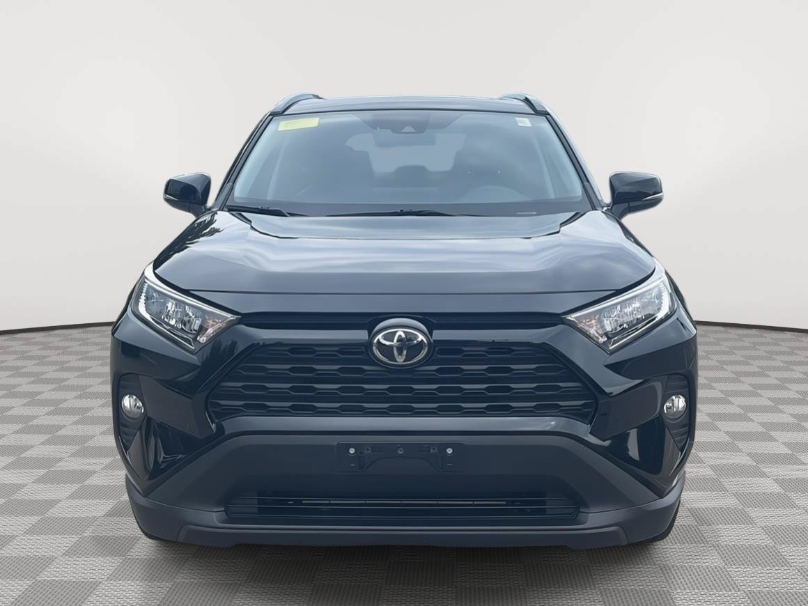 Used 2020 Toyota RAV4 XLE Premium AWD/4WD image 2