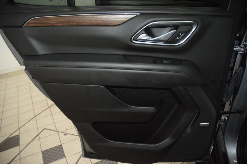 Used 2023 Chevrolet Tahoe High Country AWD/4WD image 45