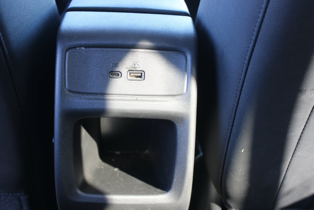 Used 2025 Chevrolet Trax LT FWD image 17