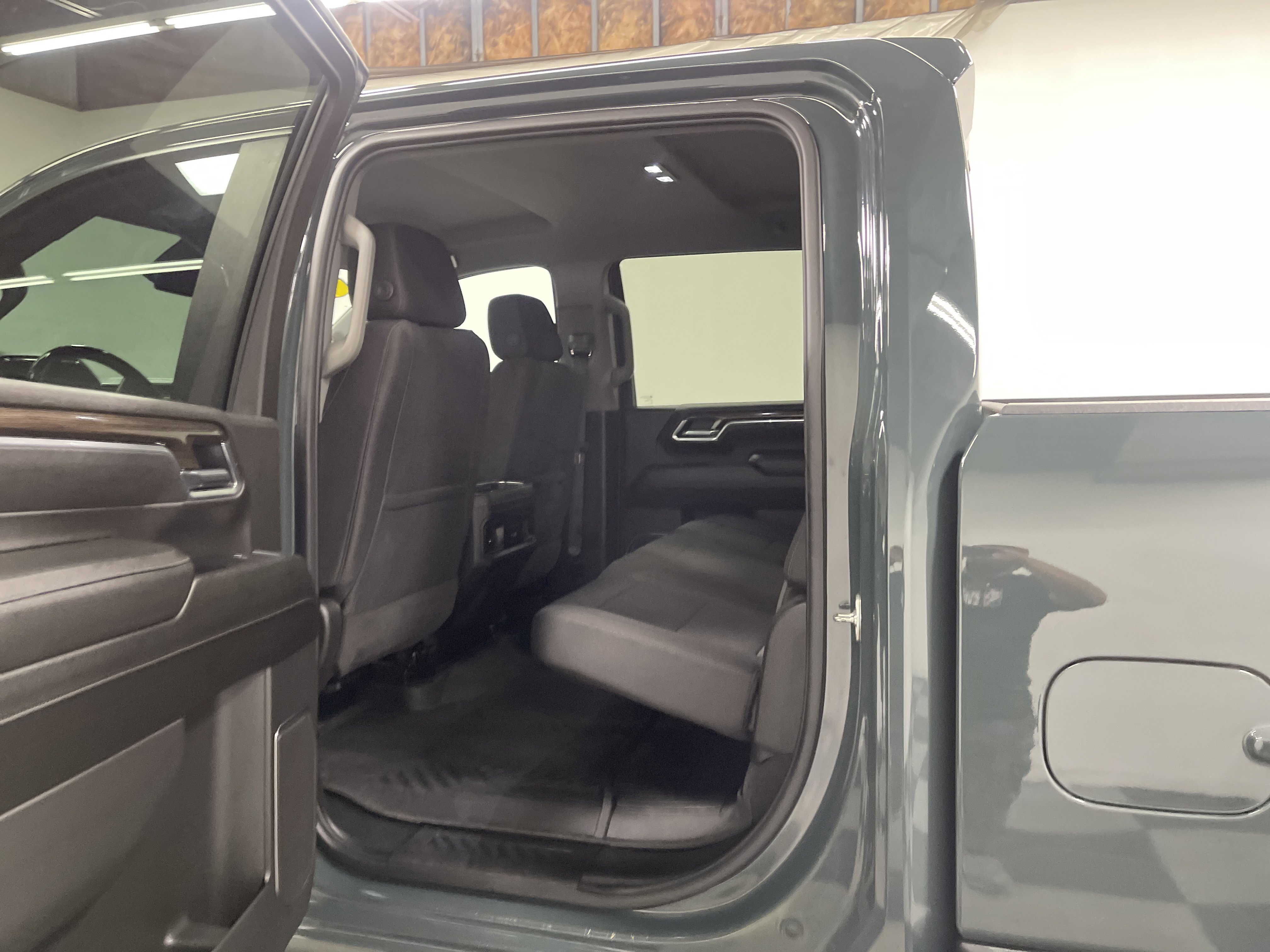 Used 2025 Chevrolet Silverado 3500 LT w/ Safety Package AWD/4WD image 13