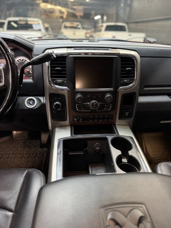Used 2015 RAM 3500 Laramie AWD/4WD image 10