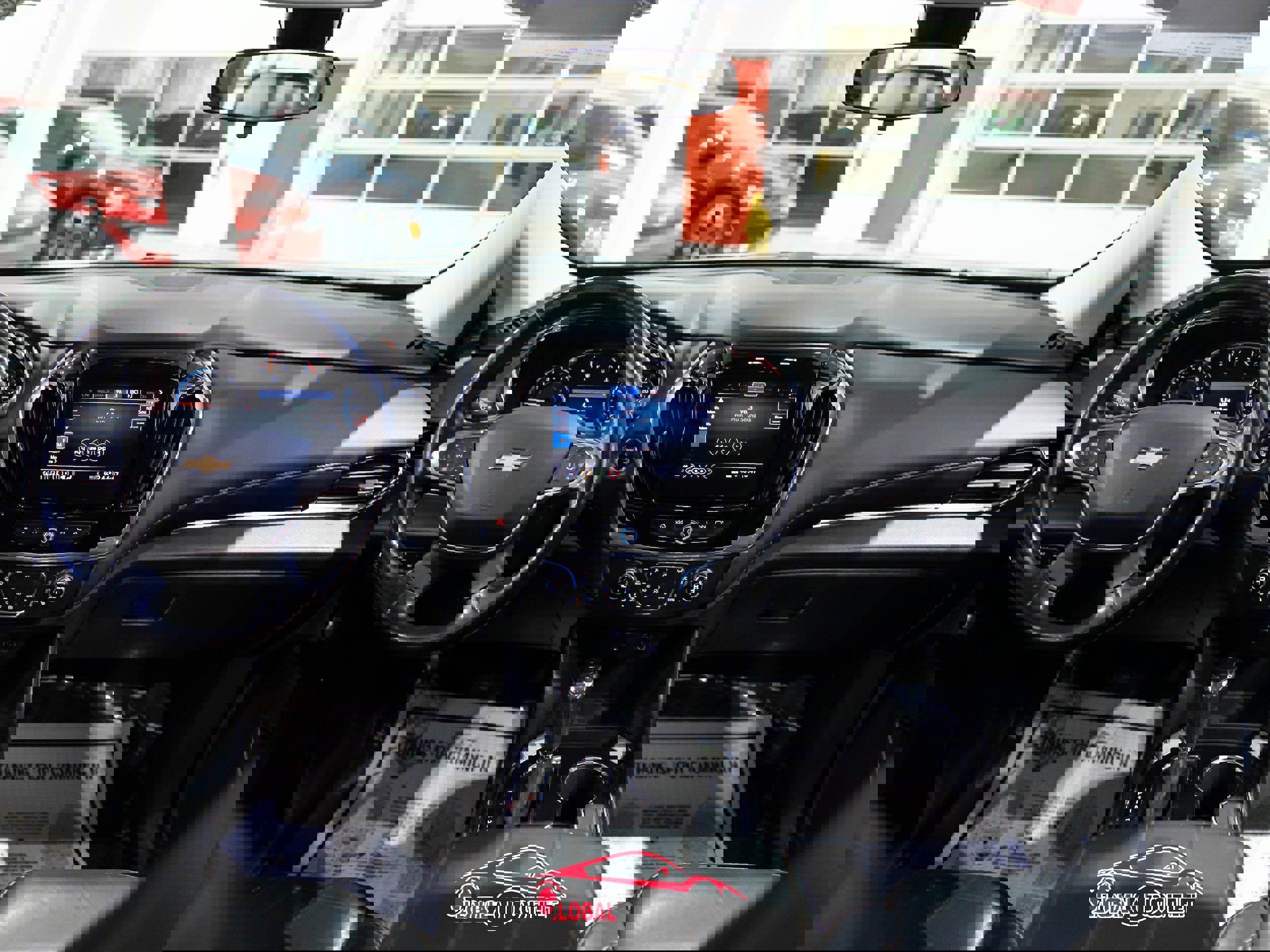 Used 2020 Chevrolet Traverse LT w/ Driver Confidence II Package image 14