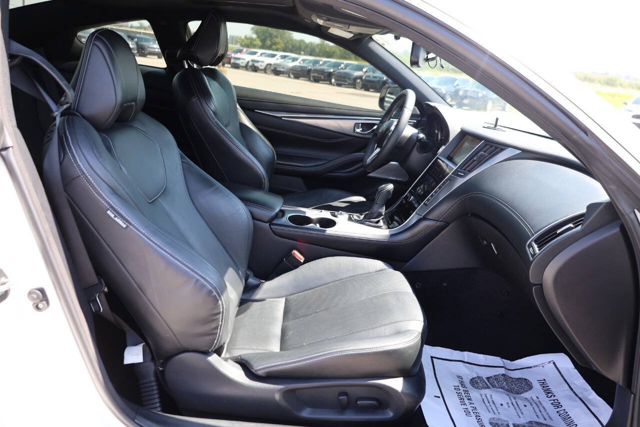 Used 2020 INFINITI Q60 3.0t Luxe w/ Essential Package AWD/4WD image 15