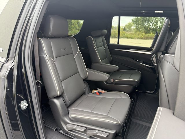 New 2026 Cadillac Escalade ESV Luxury w/ Touring Package image 22