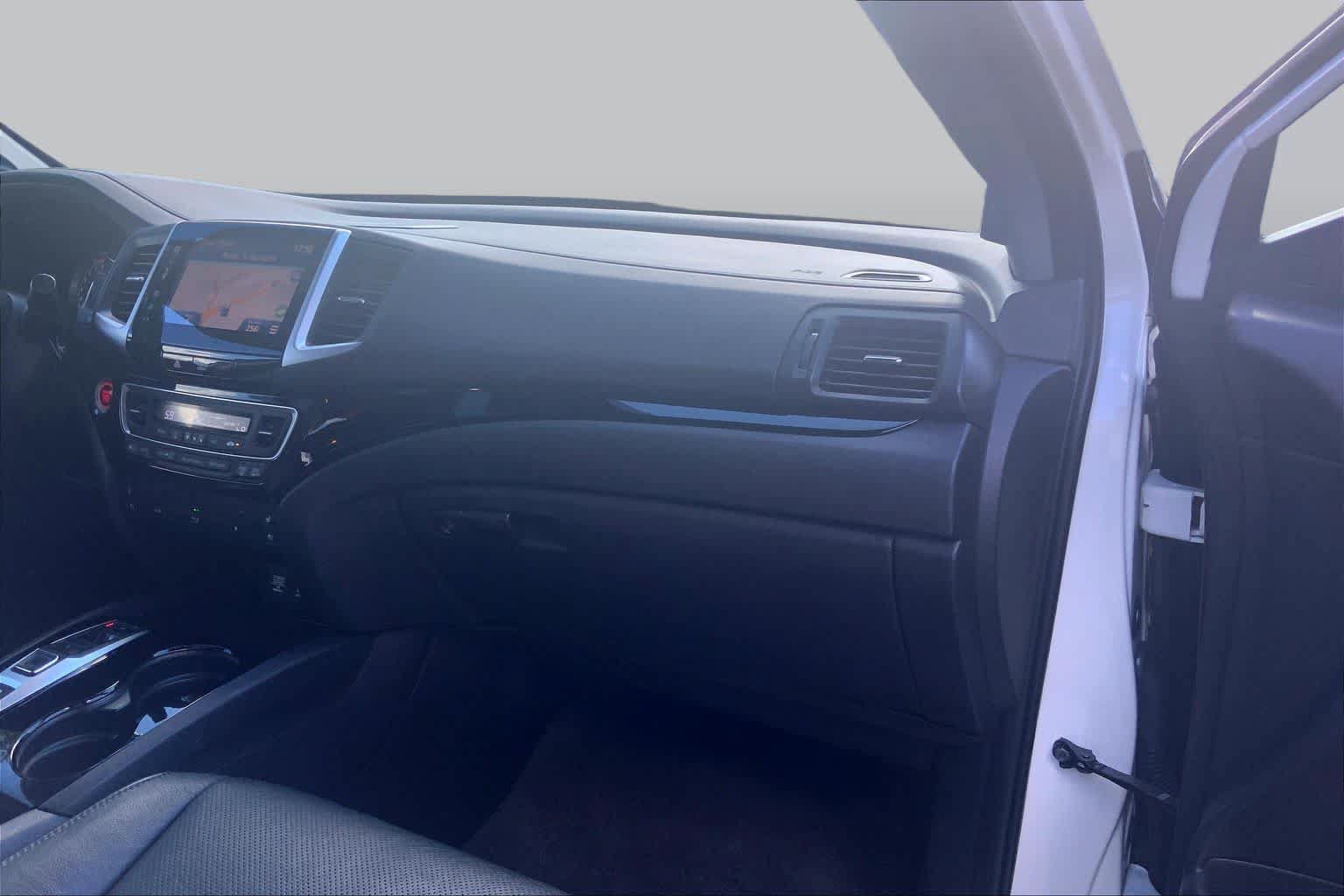 Used 2016 Honda Pilot Elite image 18