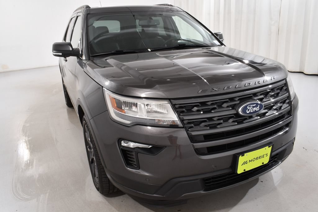 Used 2019 Ford Explorer XLT w/ Equipment Group 202A AWD/4WD image 4