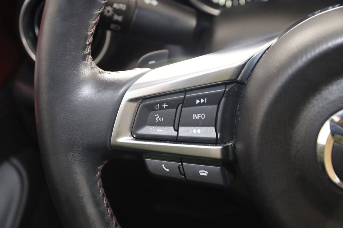 Used 2019 MAZDA MX-5 Miata RF Grand Touring RWD image 38