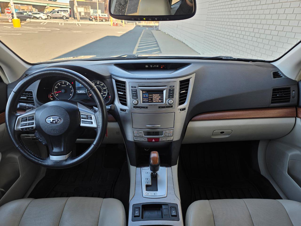 Used 2014 Subaru Outback 2.5i Limited w/ Moonroof Package AWD/4WD image 16