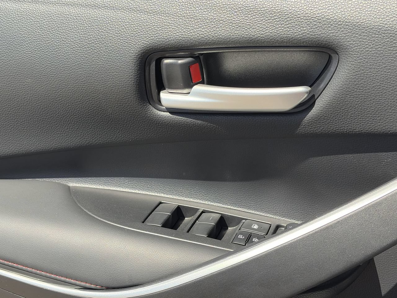 Used 2024 Toyota Corolla SE FWD image 20