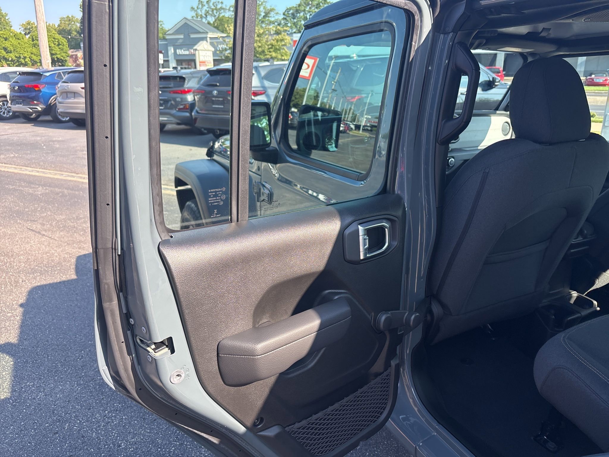 Used 2024 Jeep Wrangler Sport image 16