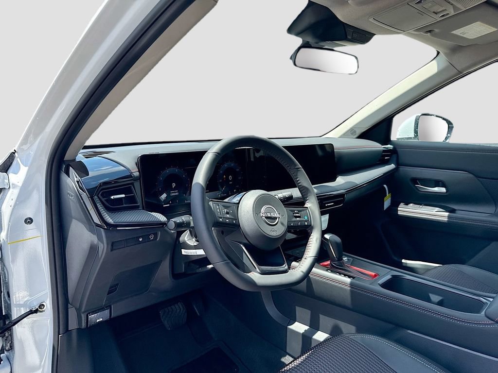 Used 2025 Nissan Kicks SR image 8