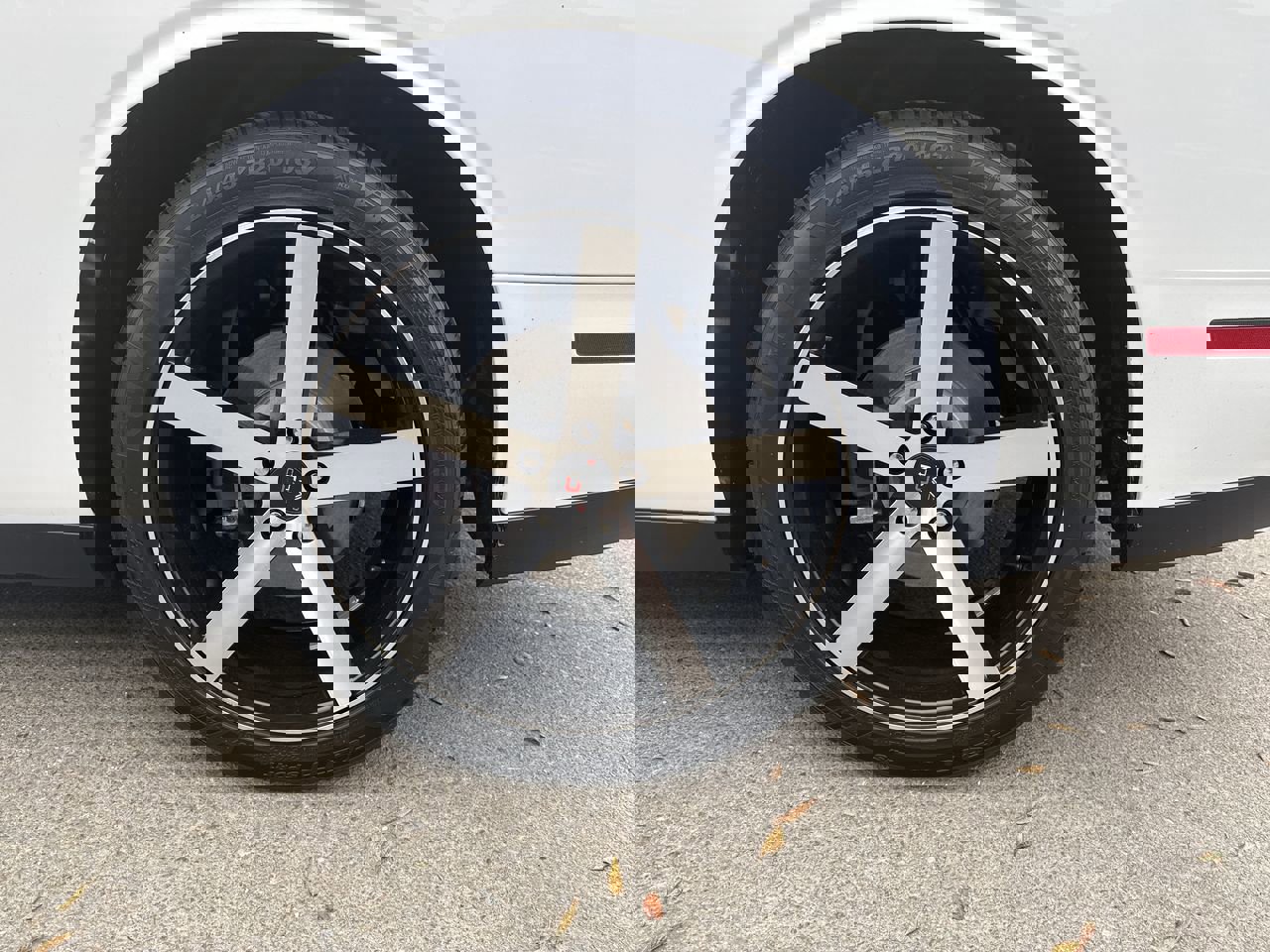 Used 2019 Dodge Challenger GT w/ Blacktop Package image 32