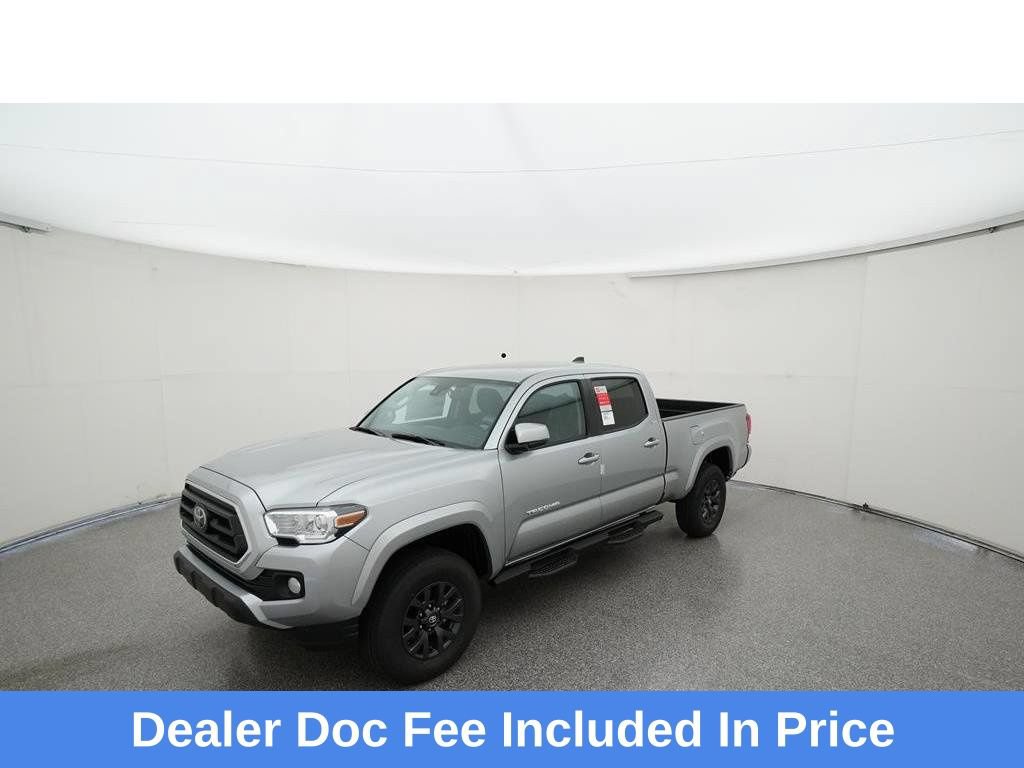 Used 2022 Toyota Tacoma SR5 w/ Technology Package AWD/4WD image 1