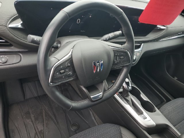 Used 2025 Buick Envista Preferred w/ Convenience I Package FWD image 14