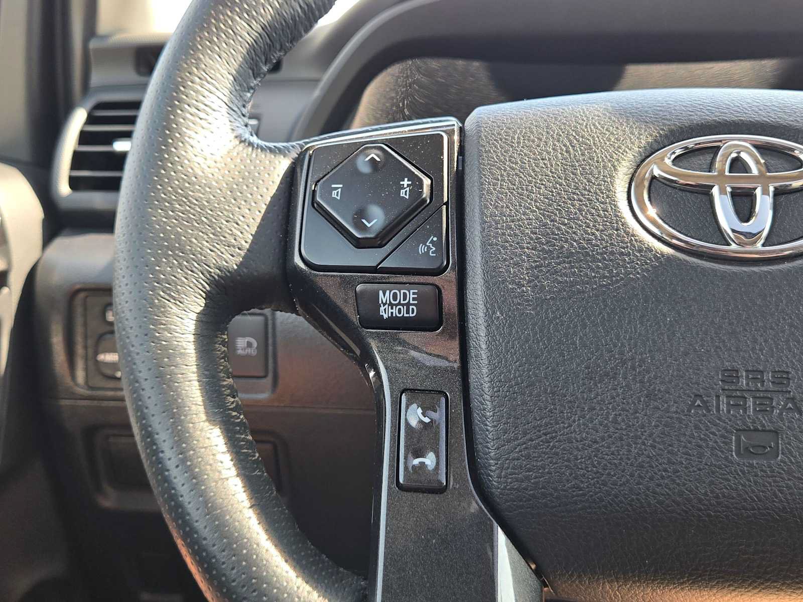 Used 2023 Toyota 4Runner TRD Off-Road Premium w/ Moonroof Package AWD/4WD image 36