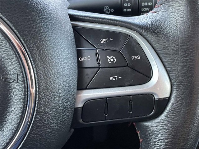 Used 2016 Jeep Renegade Trailhawk w/ Safety & Security Group image 21