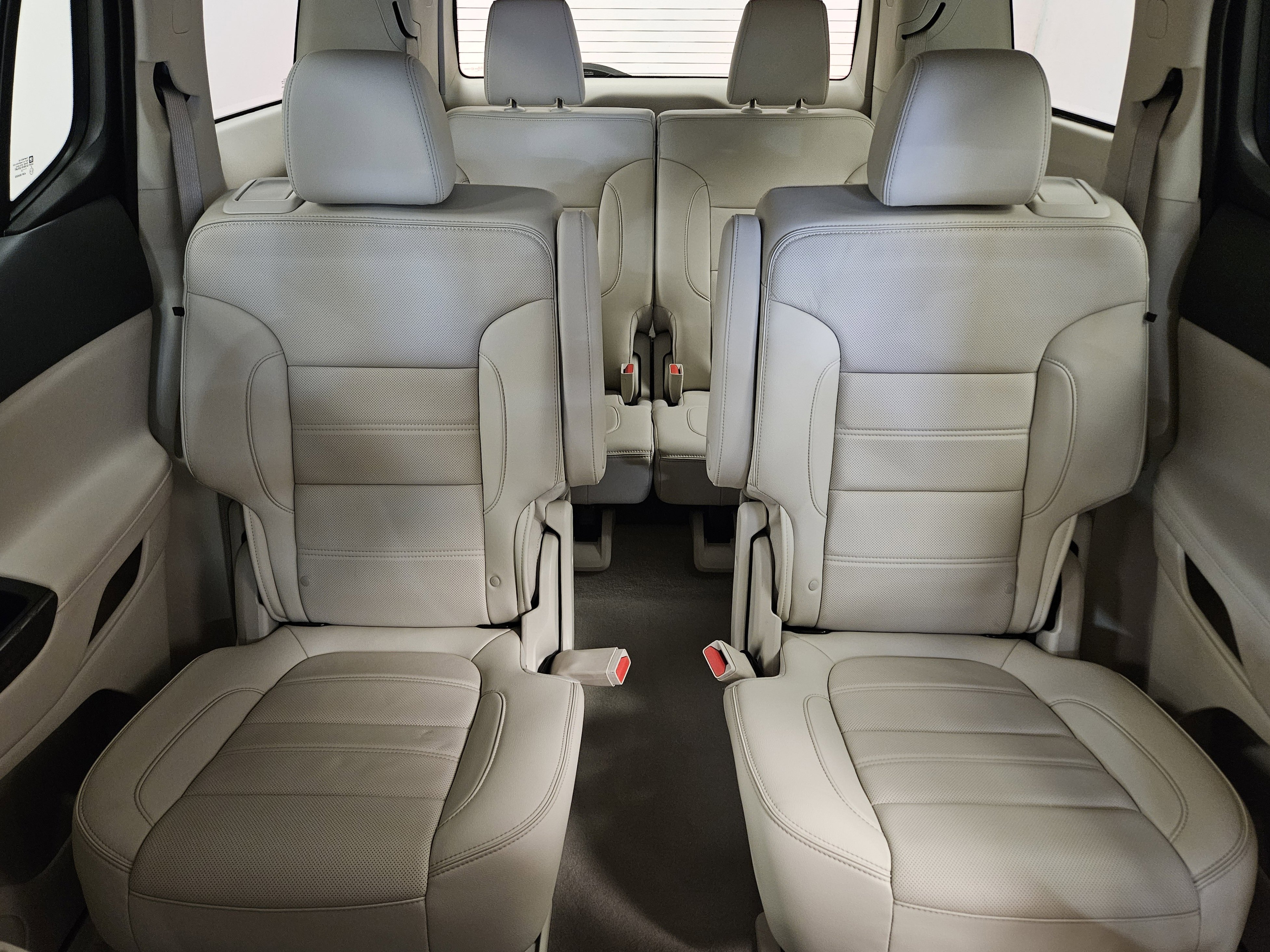 Used 2023 GMC Acadia Denali AWD/4WD image 44