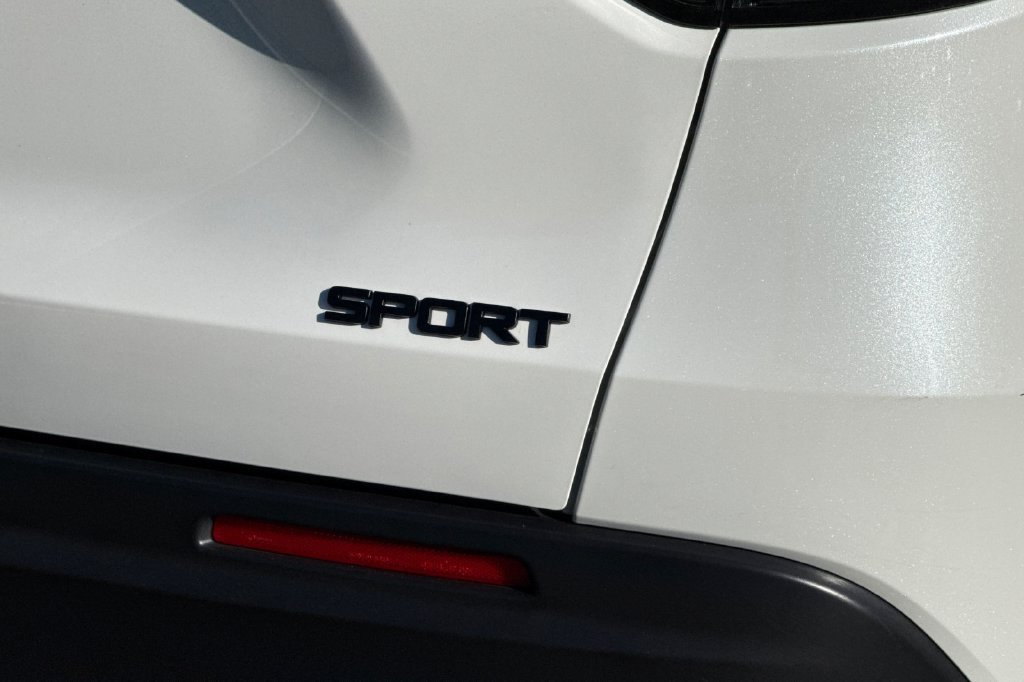 Certified 2025 Honda HR-V Sport image 27