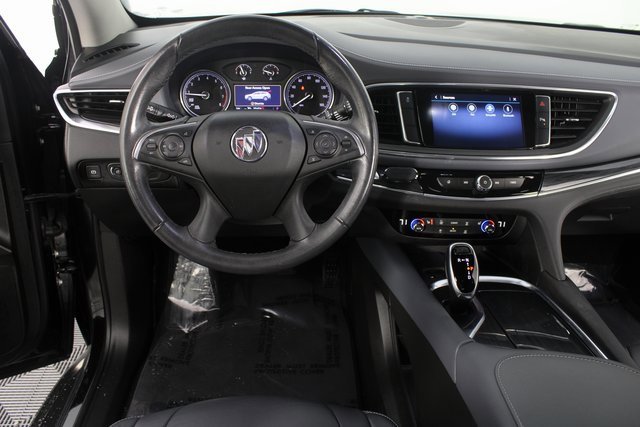 Used 2021 Buick Enclave Essence w/ LPO, Luxury Package image 10