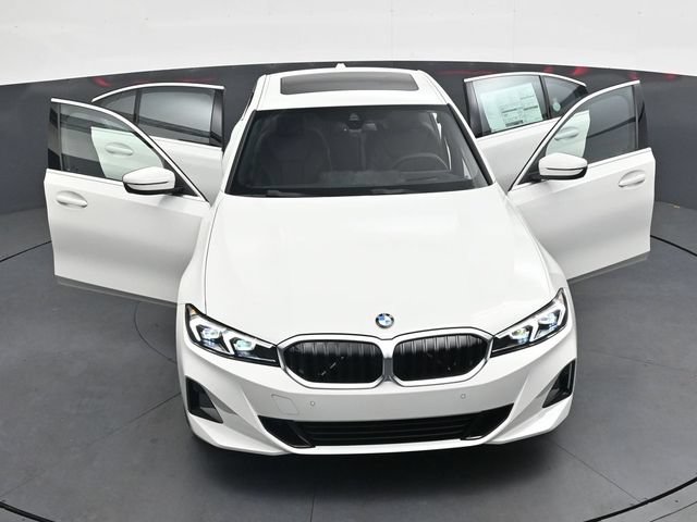 New 2026 BMW 330i xDrive Sedan w/ Premium Package AWD/4WD image 43
