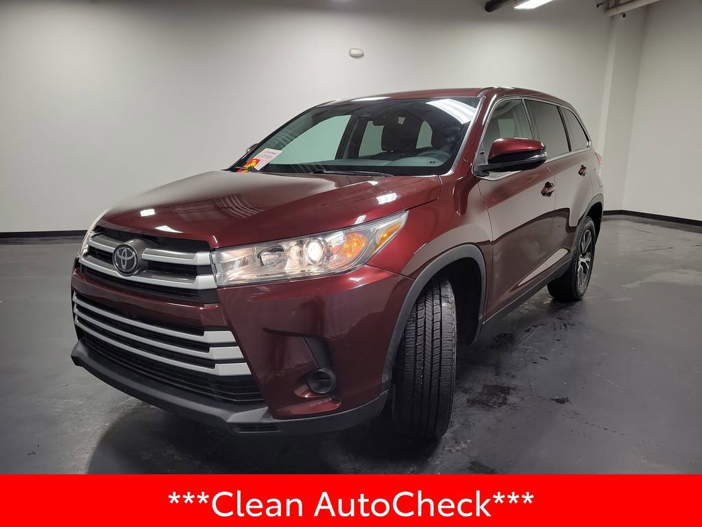 Used 2019 Toyota Highlander LE image 4