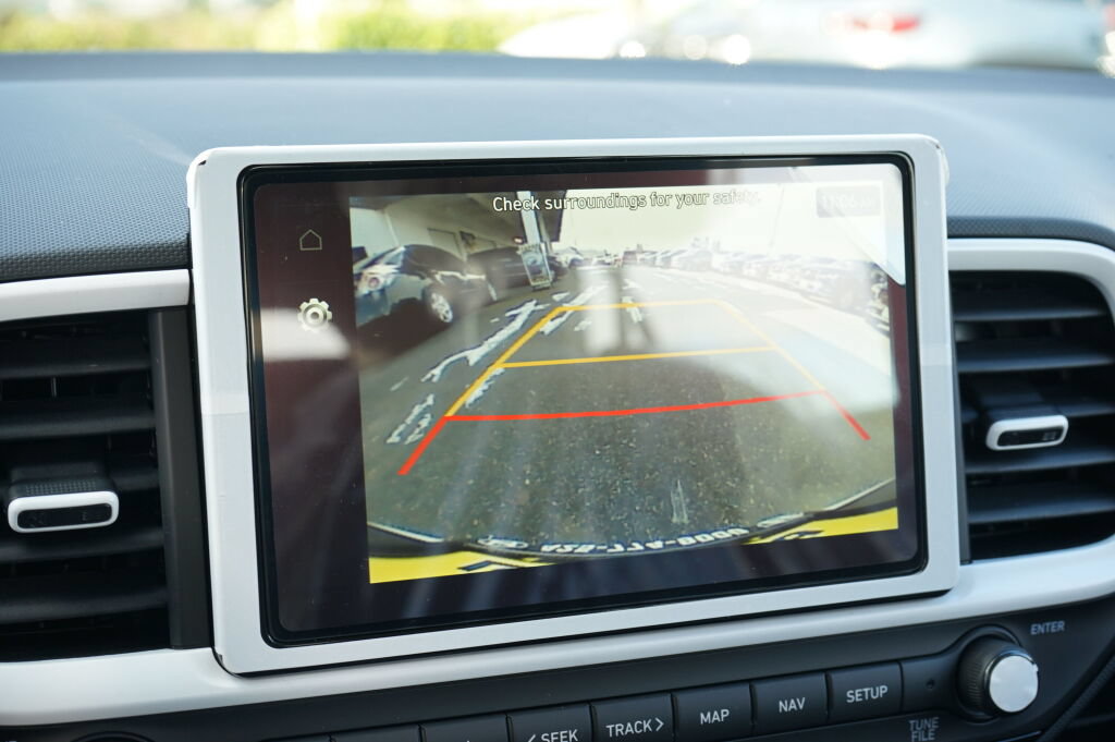 New 2025 Hyundai Venue Limited FWD image 16