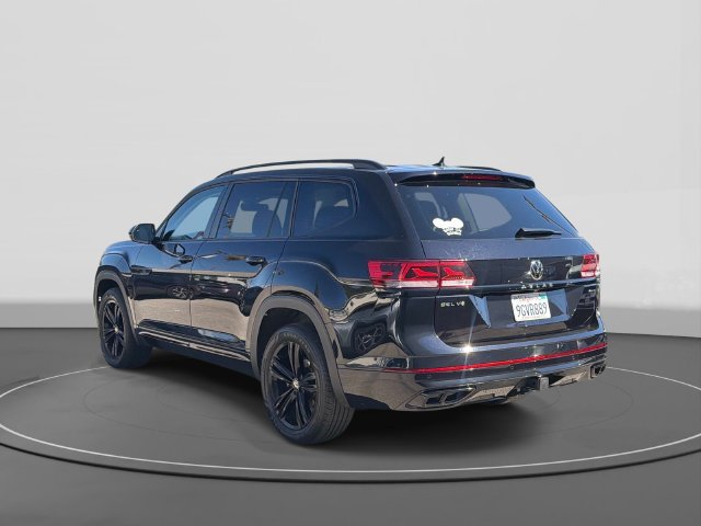 Certified 2023 Volkswagen Atlas SEL R-Line AWD/4WD image 3