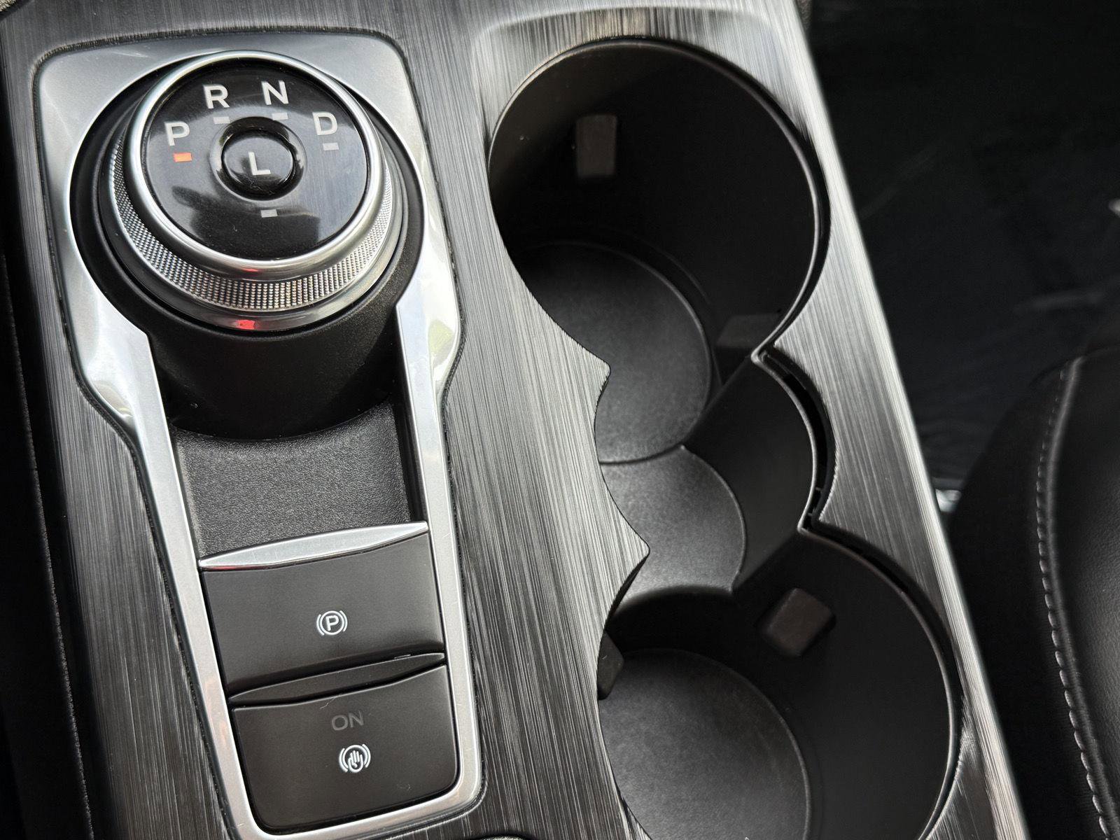 Used 2025 Ford Escape Platinum image 18