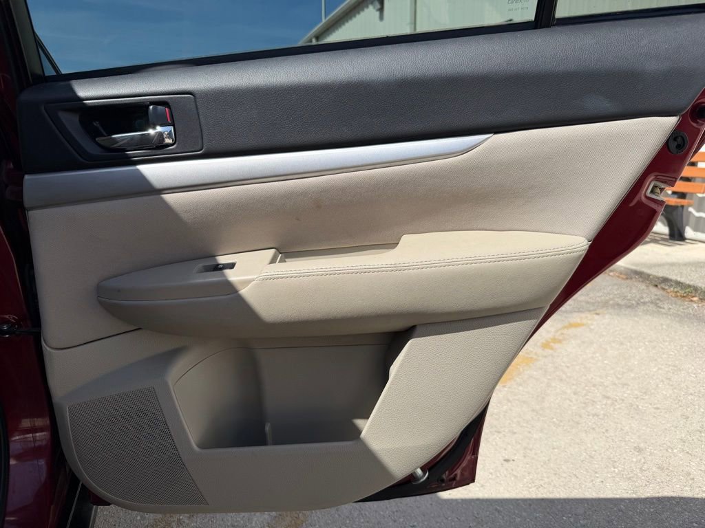 Used 2013 Subaru Outback 2.5i Premium AWD/4WD image 22