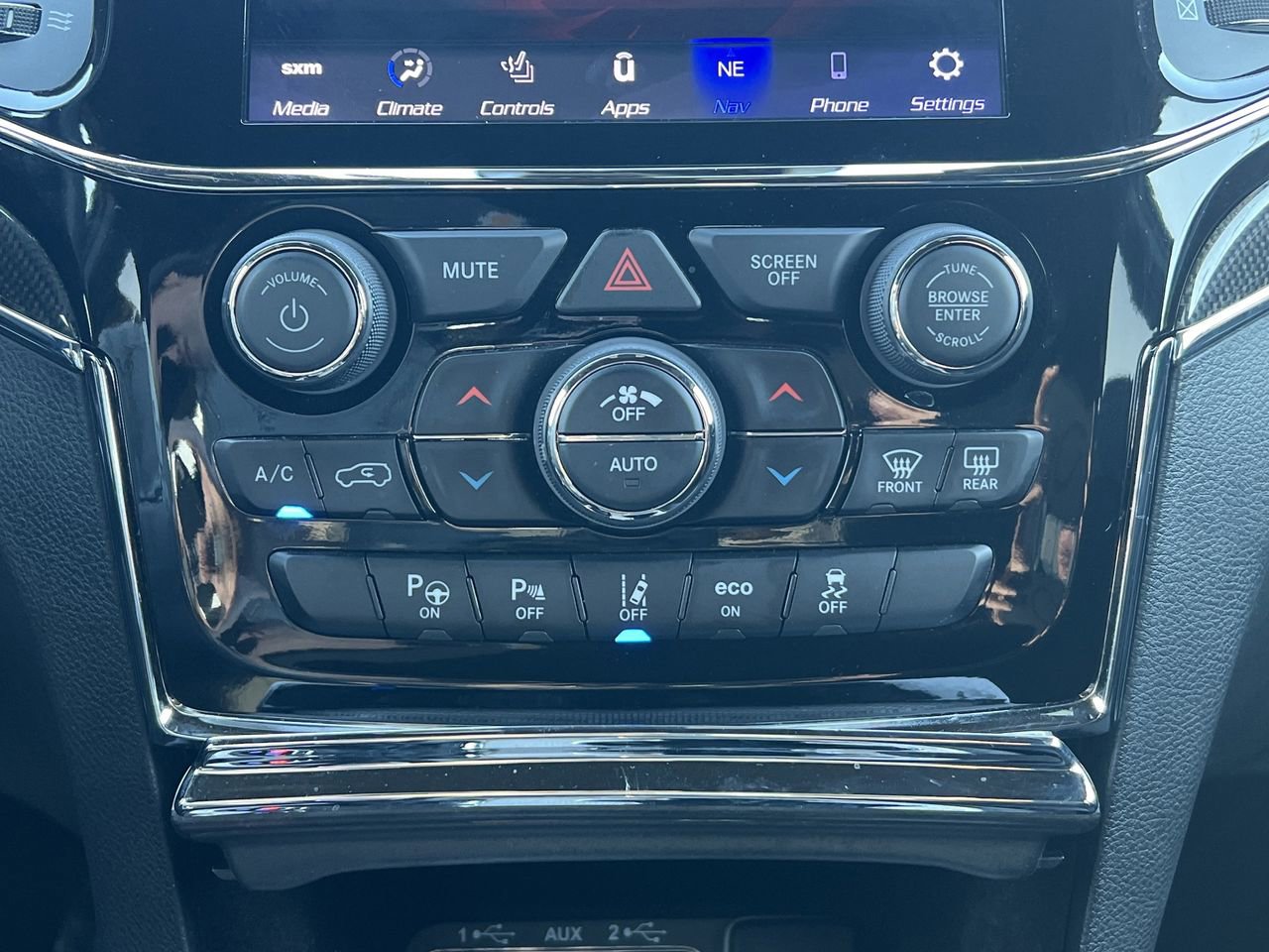 Used 2020 Jeep Grand Cherokee SRT image 8