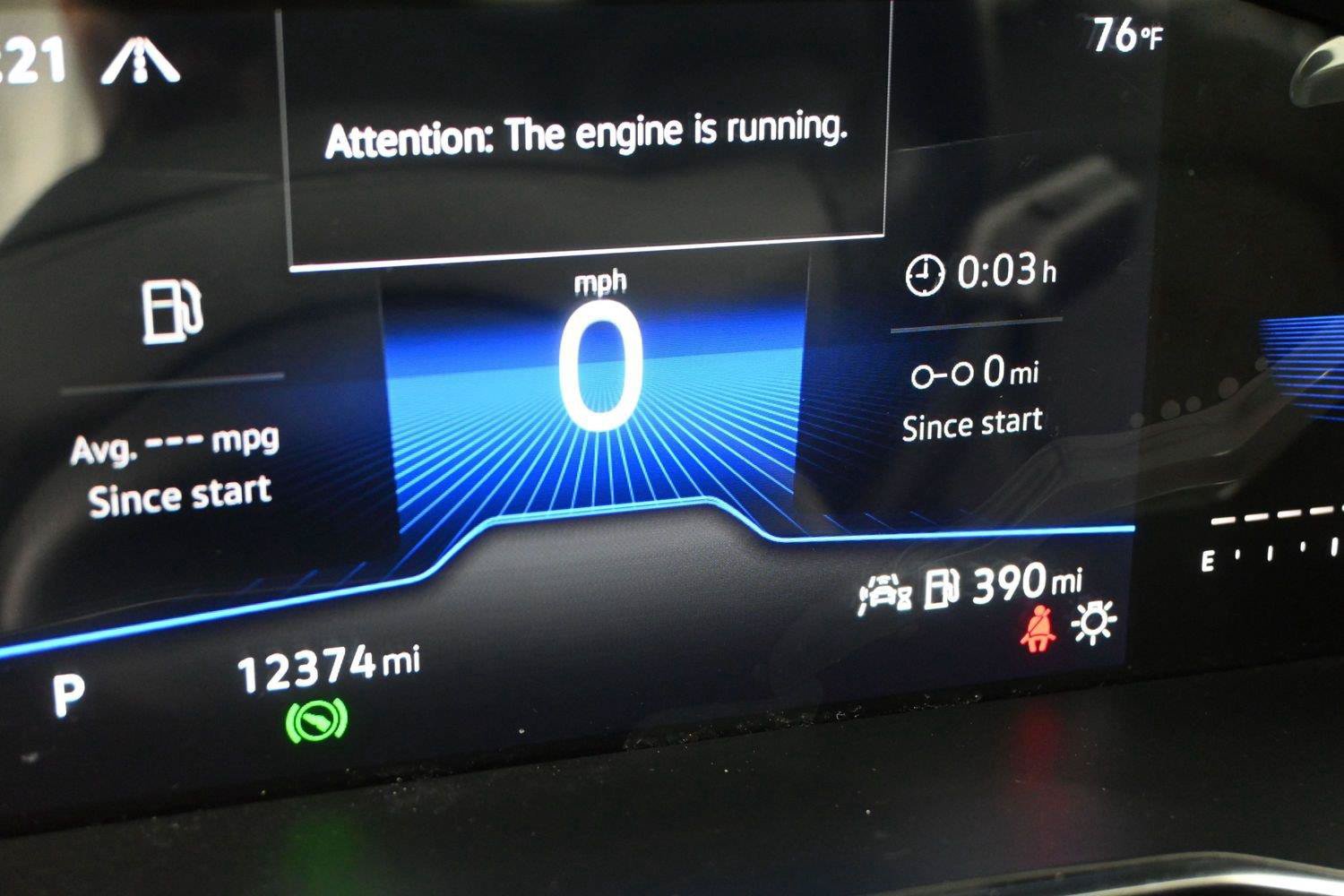 Used 2023 Volkswagen Jetta SE w/ Panoramic Sunroof Package FWD image 3
