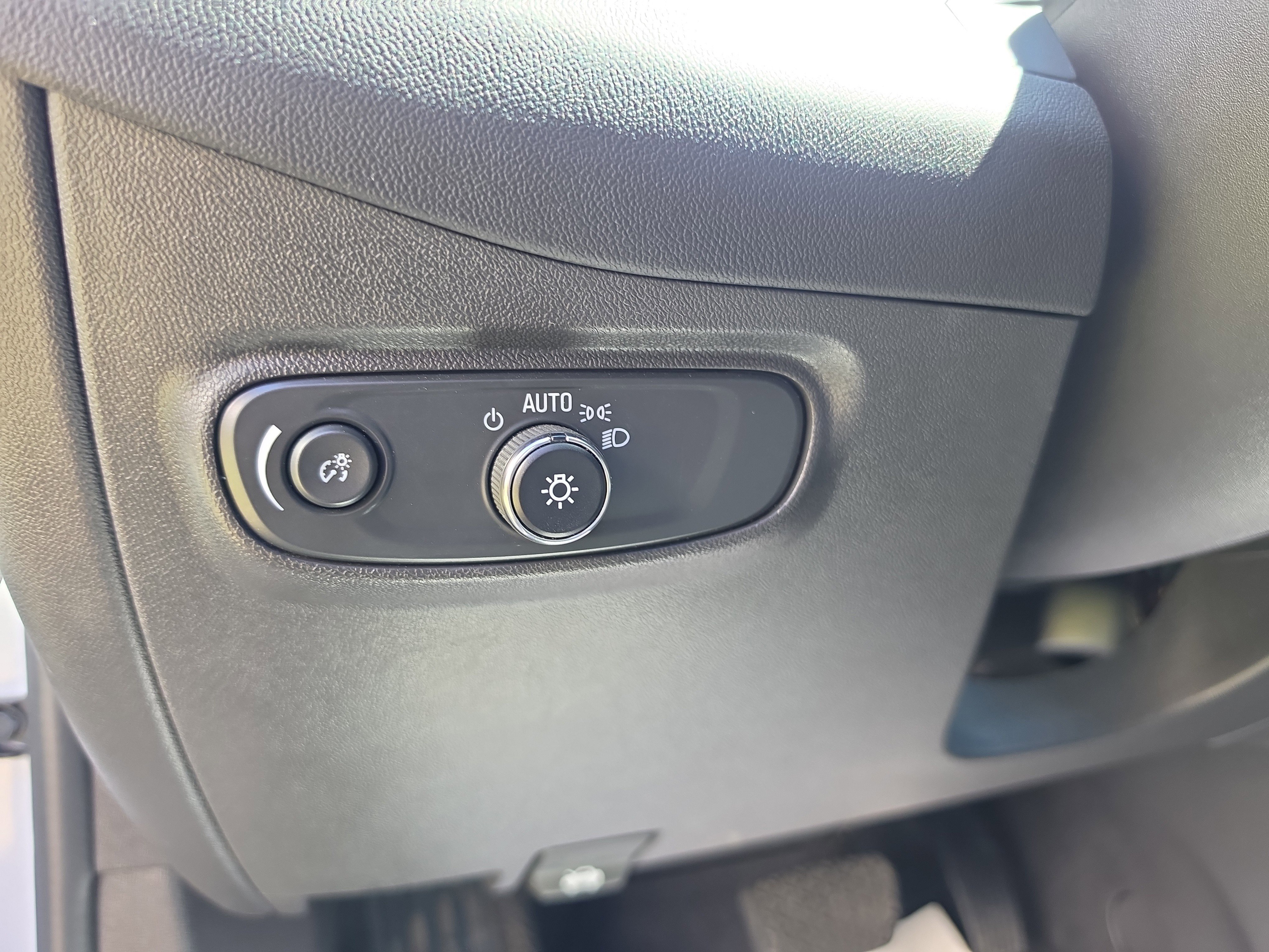 Used 2024 Chevrolet Equinox LT AWD/4WD image 18