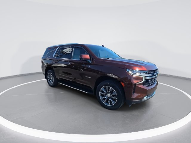 Used 2022 Chevrolet Tahoe LT w/ Luxury Package AWD/4WD image 2
