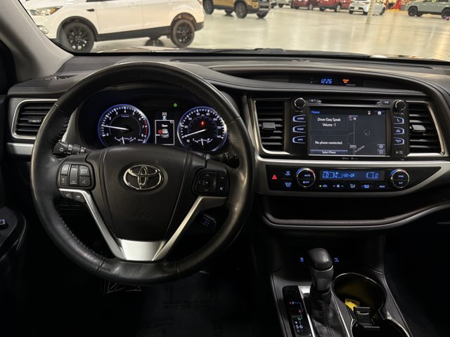 Used 2014 Toyota Highlander XLE AWD/4WD image 28