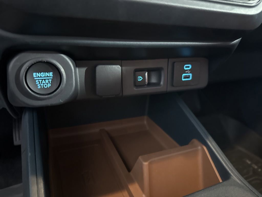 Used 2022 Ford Maverick Lariat image 41