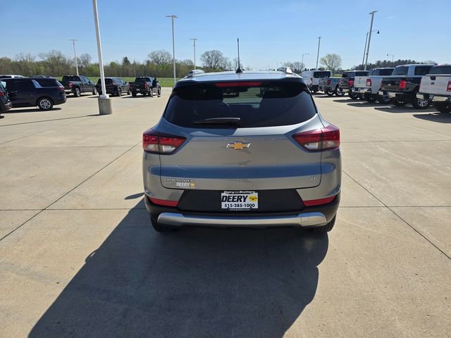 Used 2025 Chevrolet TrailBlazer LT AWD/4WD image 12