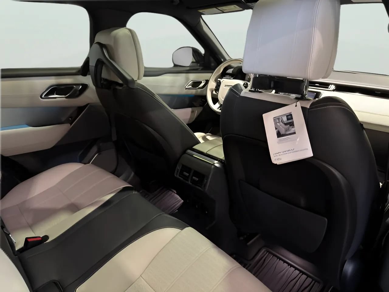 Used 2019 Land Rover Range Rover Velar R-Dynamic HSE AWD/4WD image 19