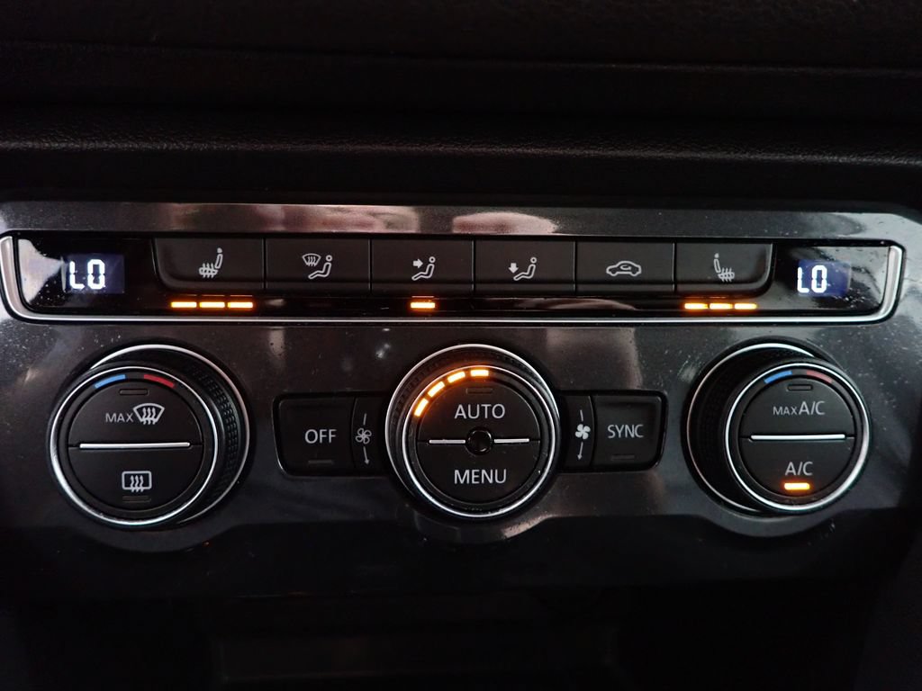 Used 2021 Volkswagen Tiguan SE R-Line AWD/4WD image 5
