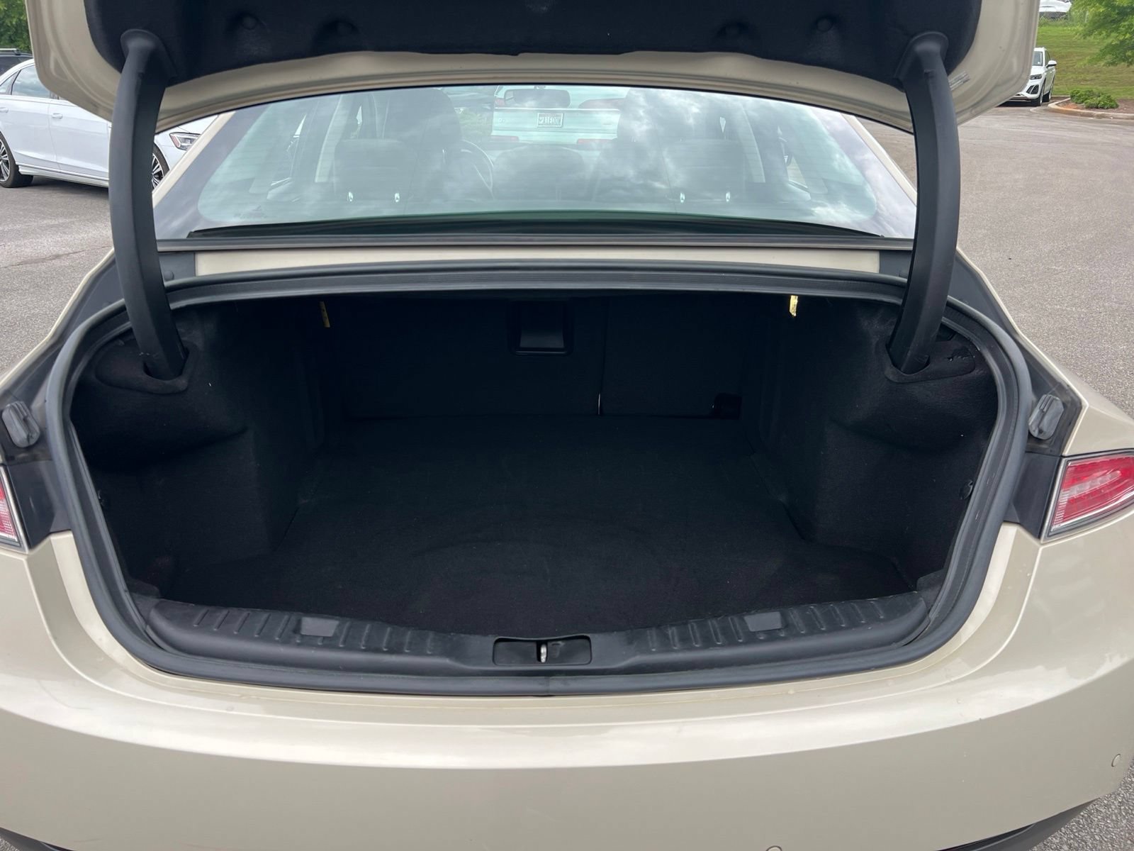 Used 2016 Lincoln MKZ w/ Equipment Group 300A Reserve FWD image 25
