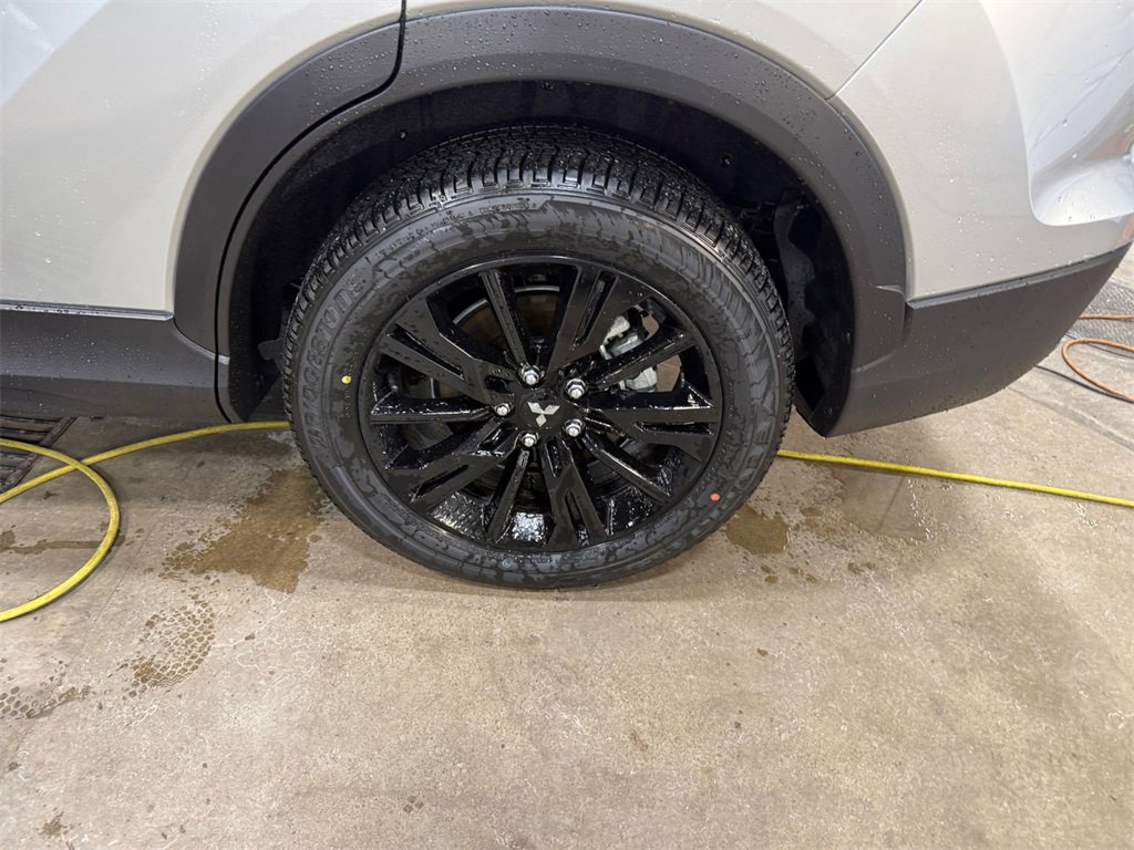 New 2026 Mitsubishi Eclipse Cross LE image 35