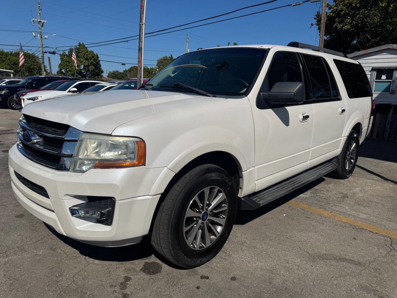 Used 2016 Ford Expedition EL XLT w/ Equipment Group 202A image 2
