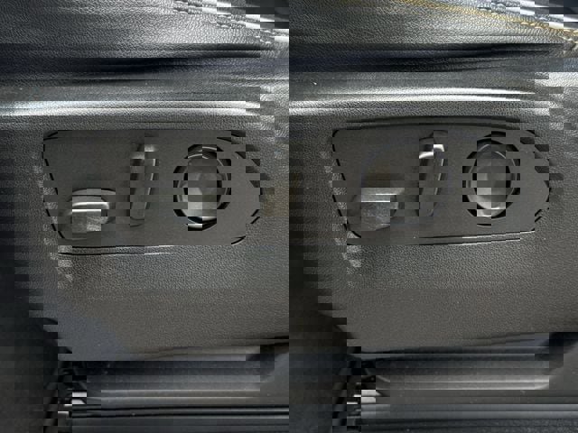 Used 2021 GMC Yukon XL SLT image 29