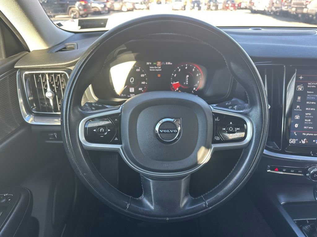 Used 2020 Volvo S60 T6 Momentum image 18