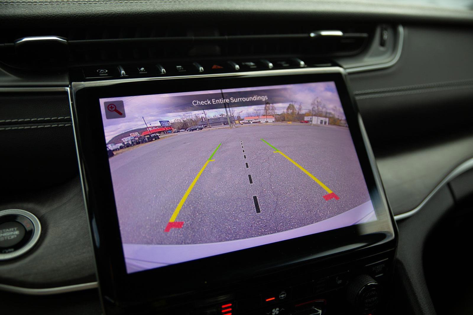 Used 2023 Jeep Grand Cherokee Limited image 18