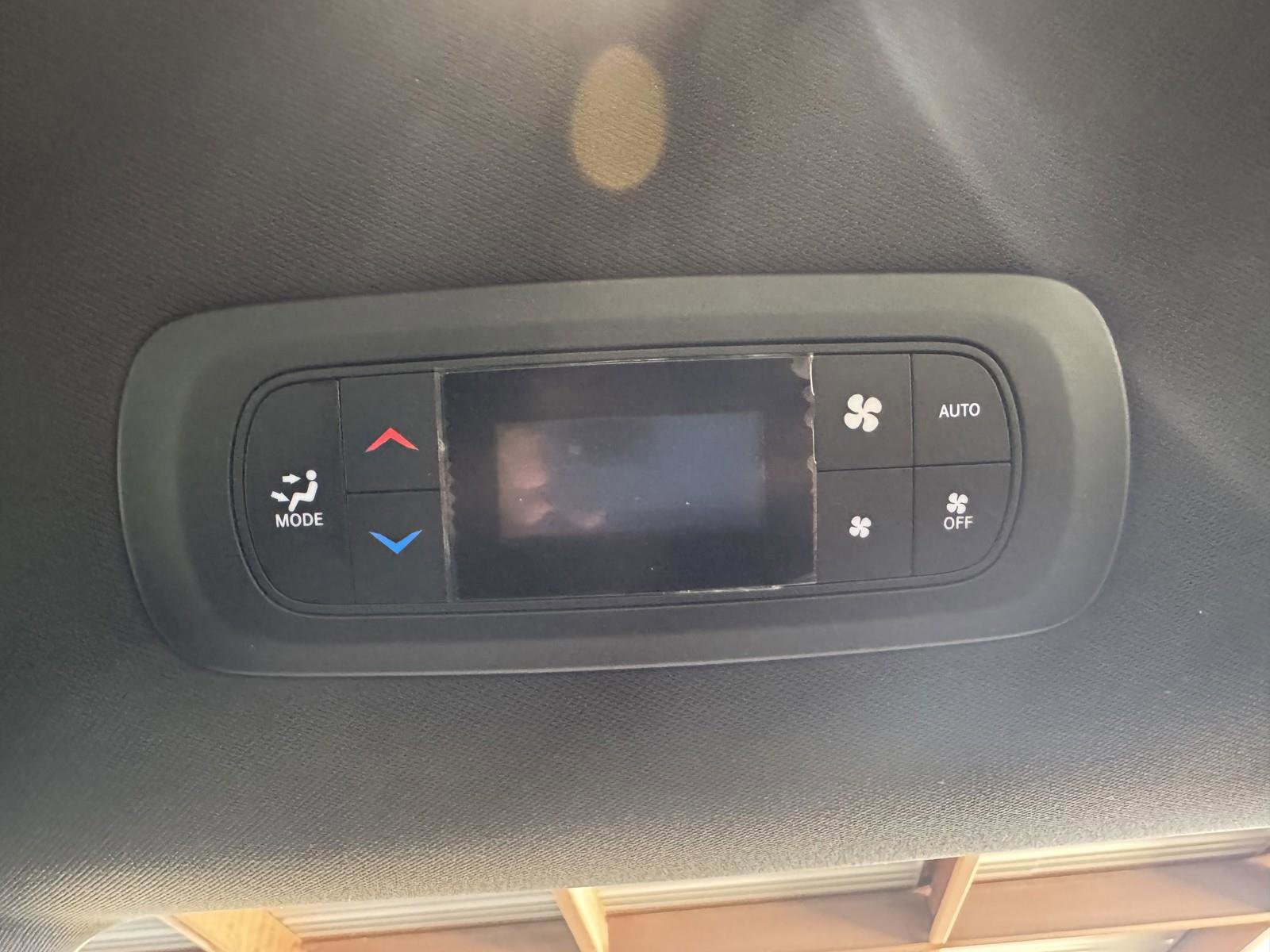 New 2026 Chrysler Pacifica Select image 36